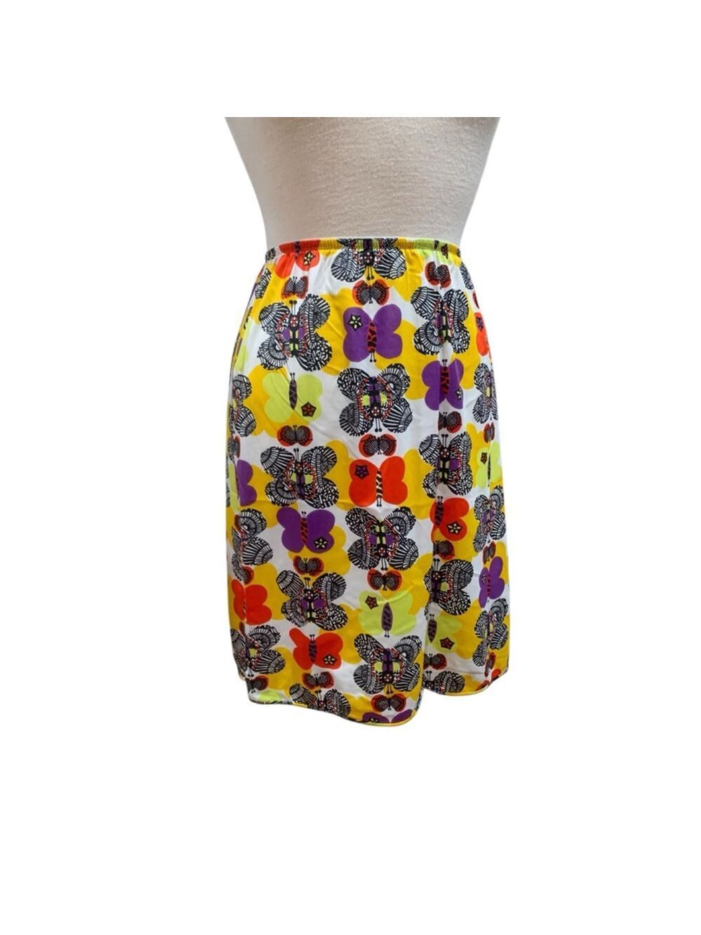 Vintage 60’s Vanity Fair half slip Yellow White Butterfly Print size small